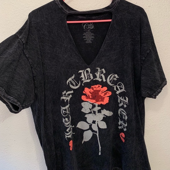 Cut Out Neck Heartbreaker Tee - Picture 3 of 4